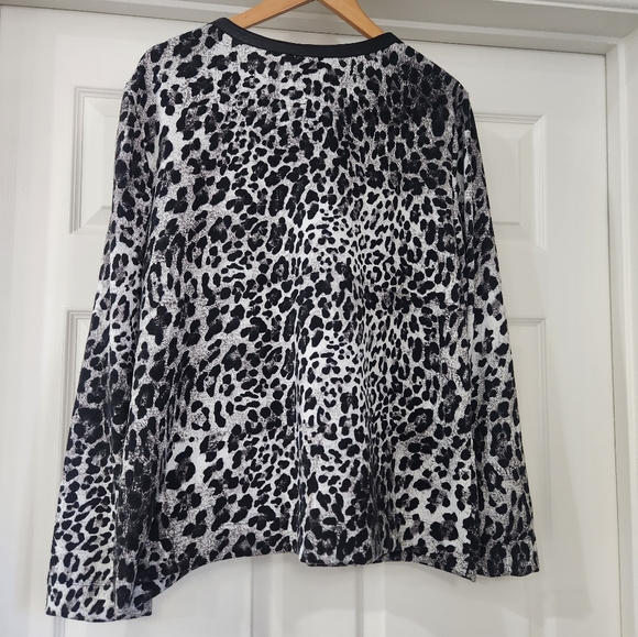 Easywear by Chico's Animal Print Button-Down Jacket Cardigan Size 3 - Picture 4 of 7